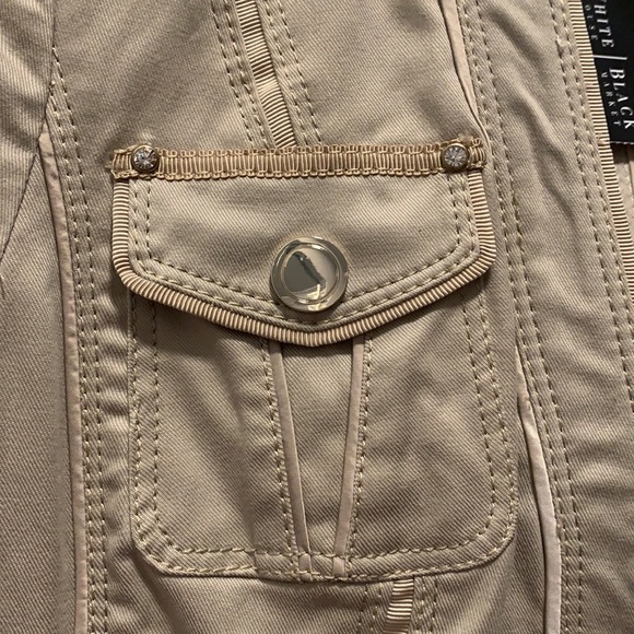Light brown/tan jacket from WHBM. Size 6 - Picture 5 of 9